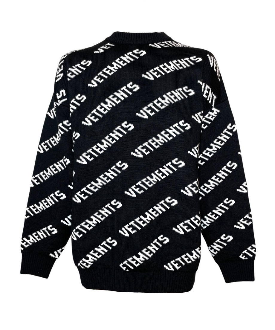 【VETEMENTS】ロングスリーブ　プルオーバー