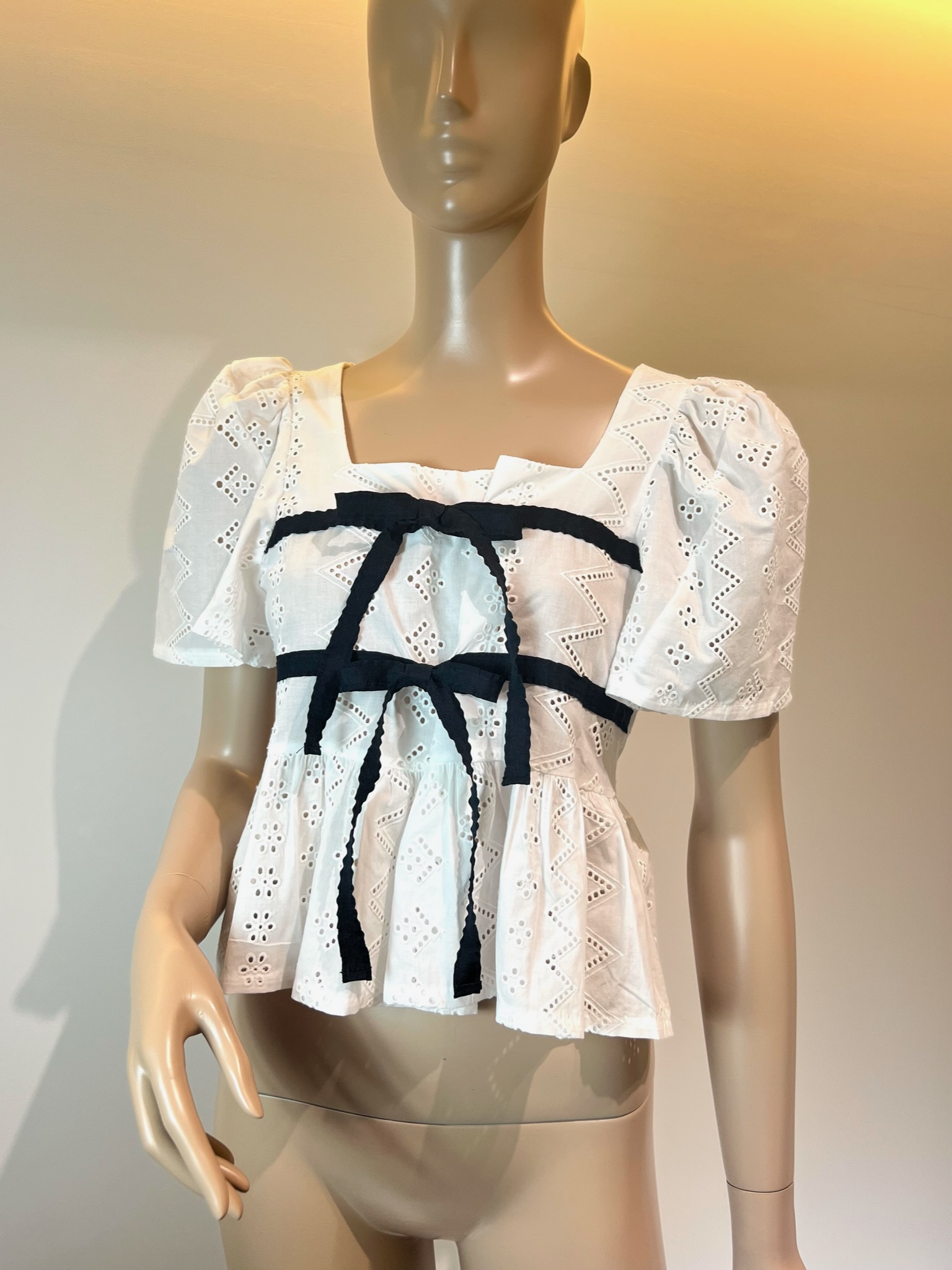 【ODREY】リボントップス　WHITE